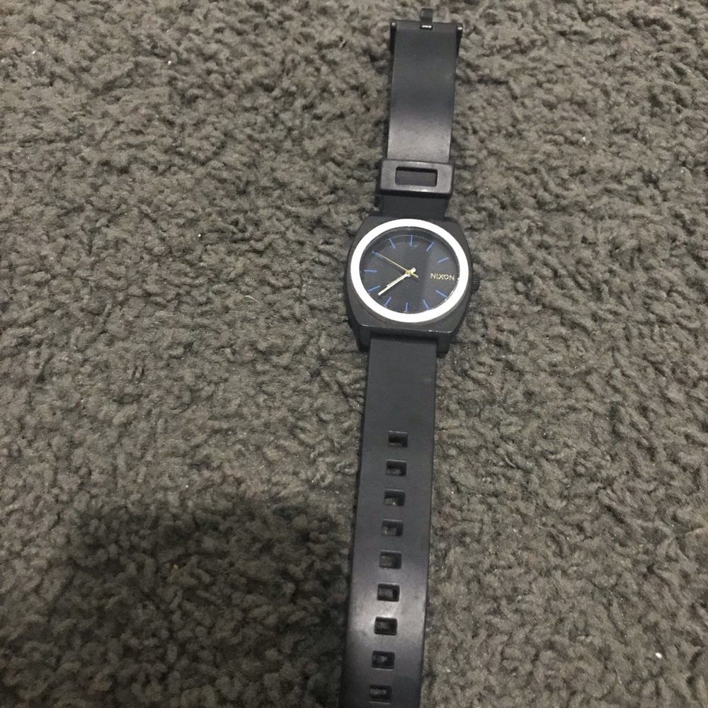 Nixon Minimal Time Teller P Watch